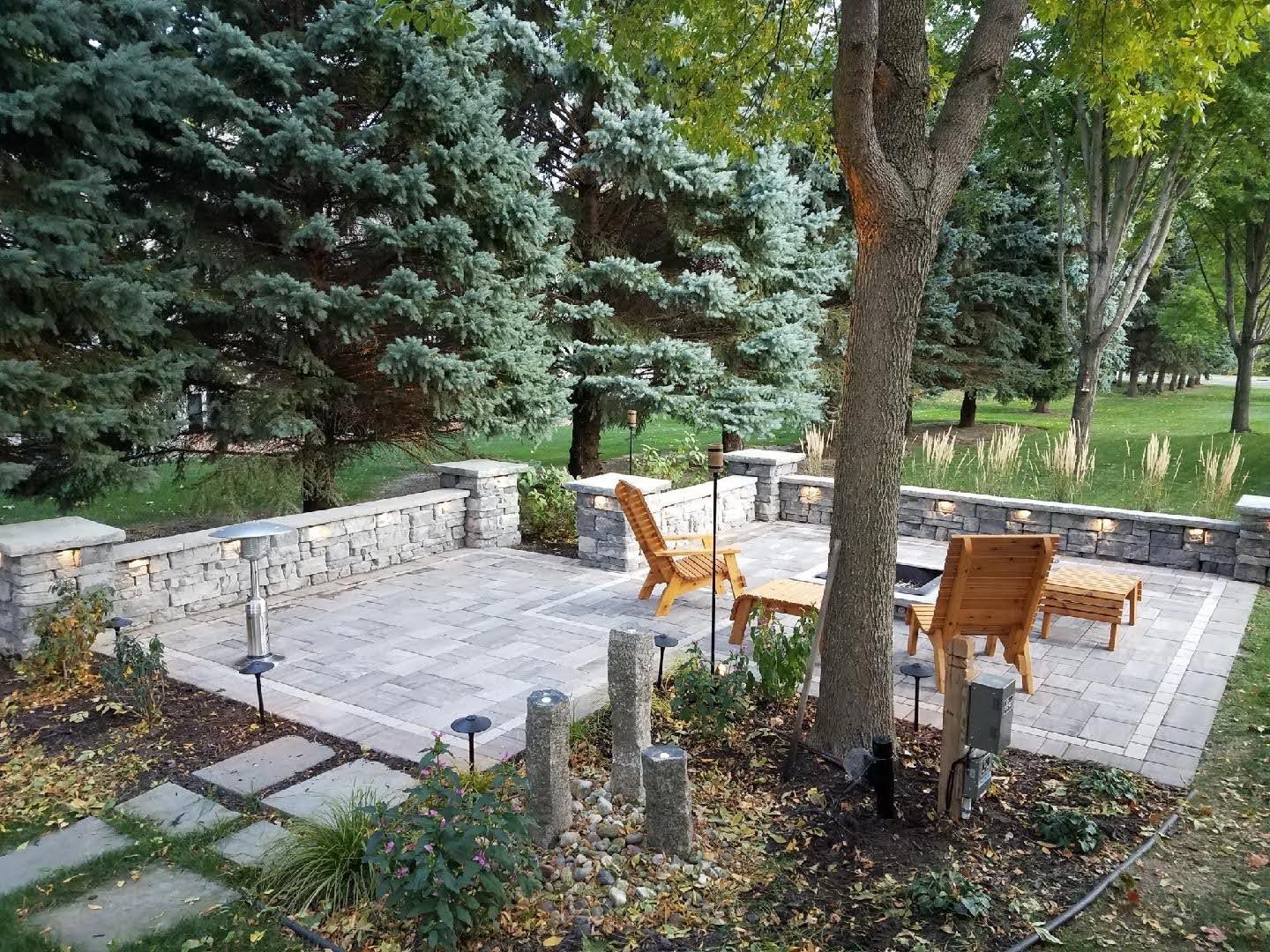 Structural retaining wall construction